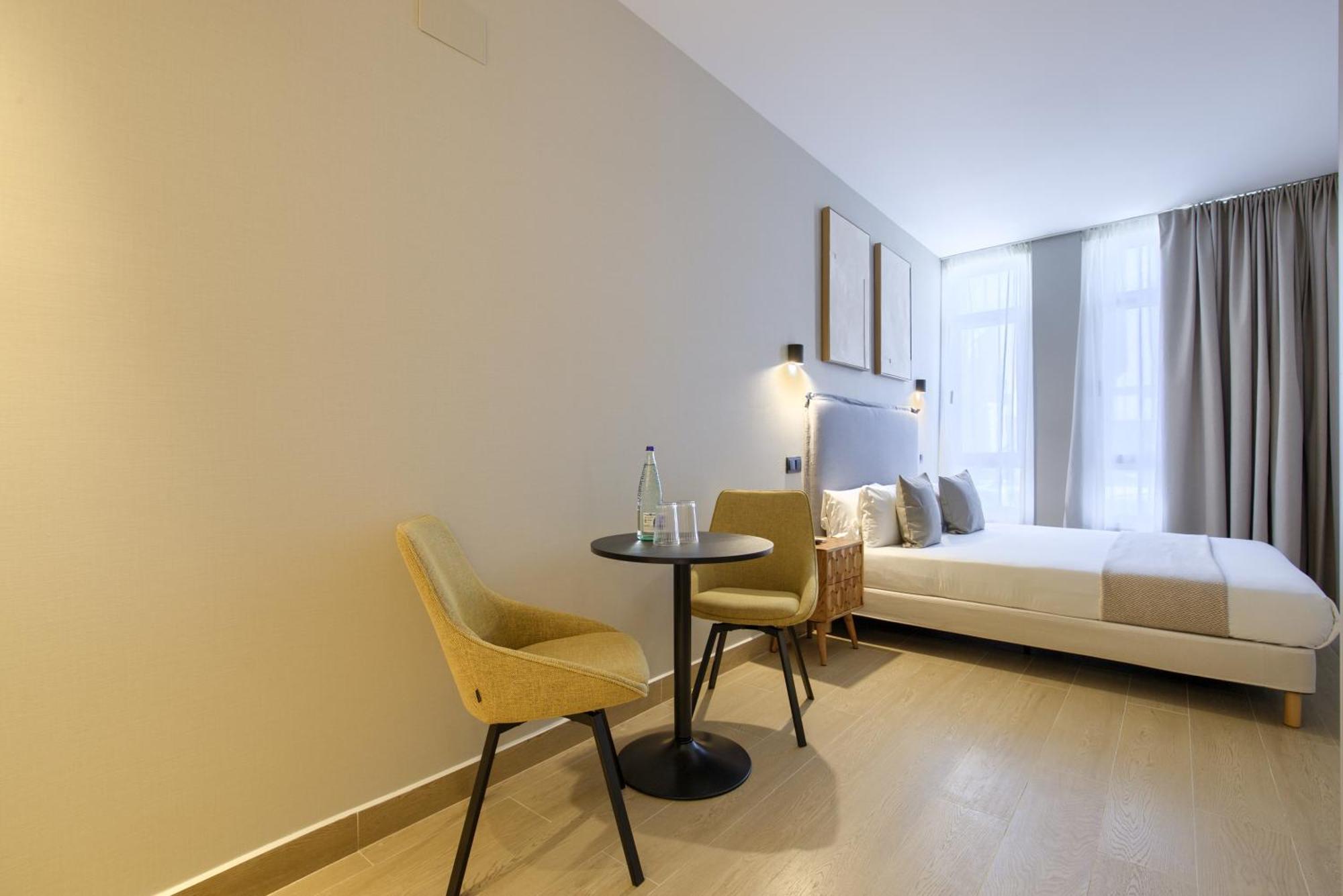 Dobo Madrid Murillo Zimmer foto