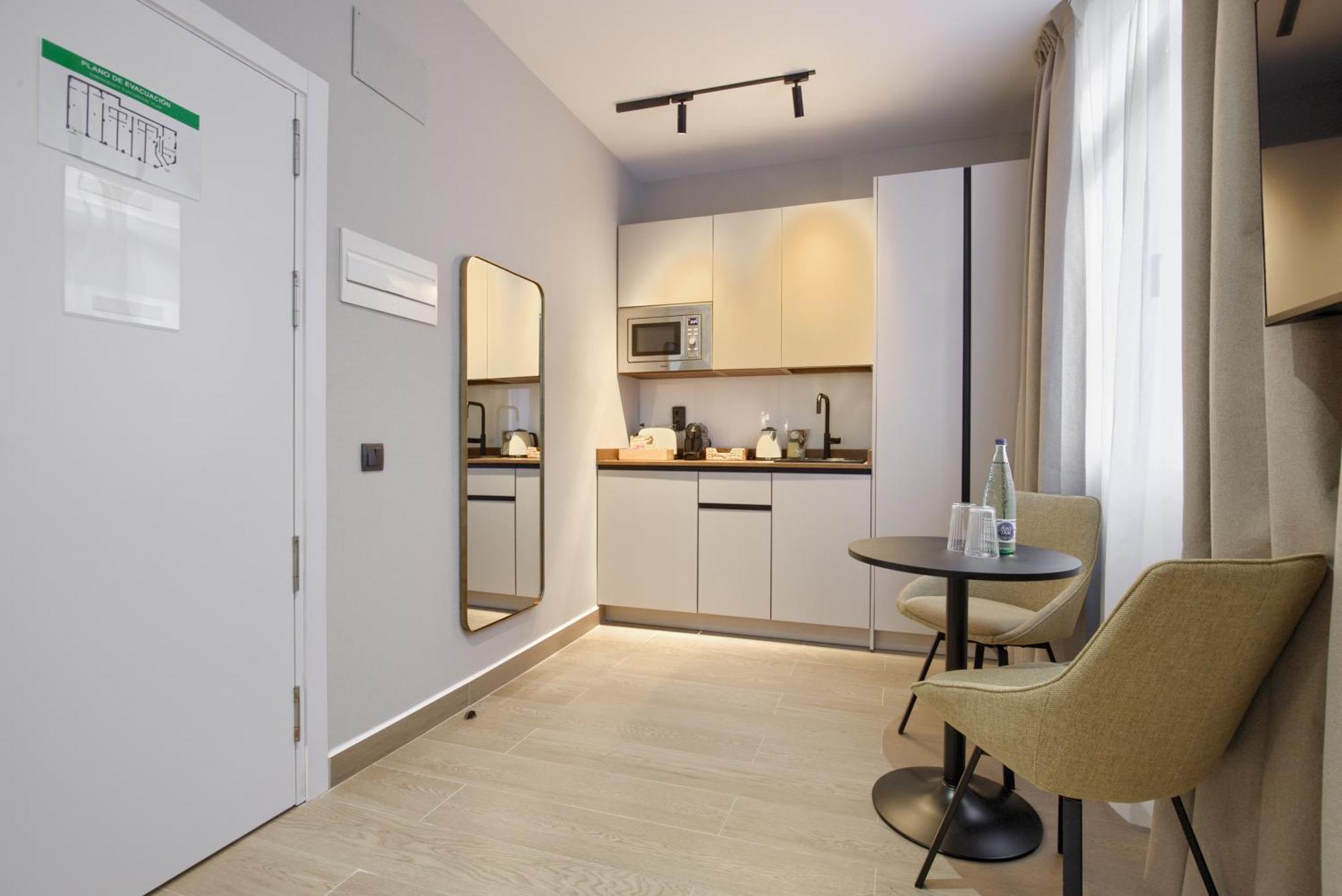 Dobo Madrid Murillo Zimmer foto